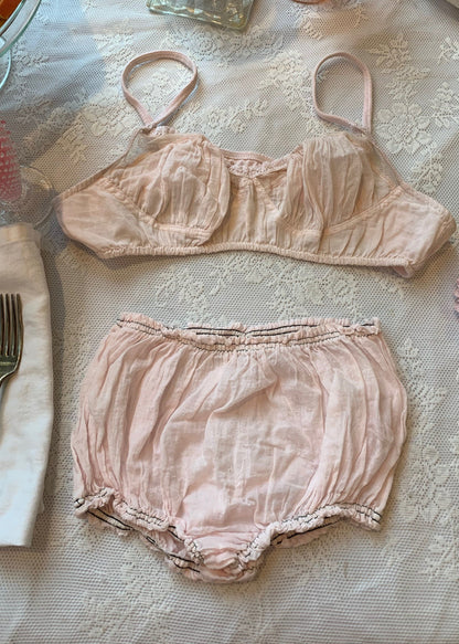 dreamer set in blush